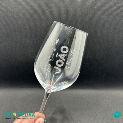 Copo de vidro personalizado com texto para Dia do Pai