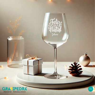 Copo de vinho personalizado com mensagem de Natal e decoração festiva