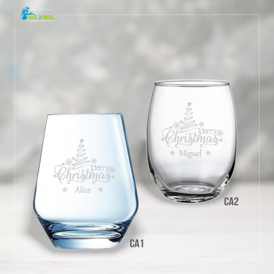 Dois copos de vidro com gravura Merry Christmas e nomes Alice e Miguel.