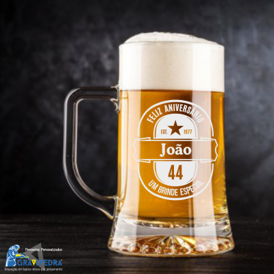 Copo de cerveja com impressão personalizada para aniversário