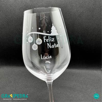 Copo de vinho com decoração natalícia personalizada