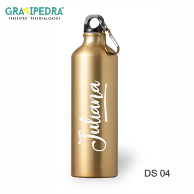 Garrafa metálica dourada com tampa preta e mosquetão e nome Juliana impresso.