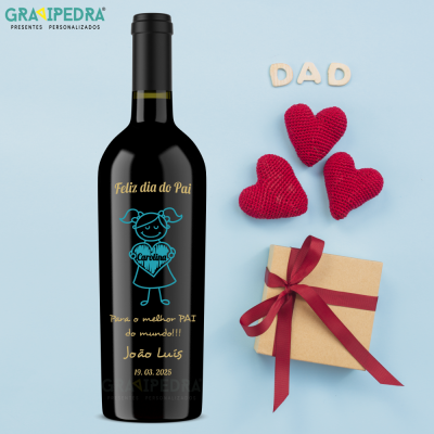 Garrafa de vinho personalizada com corações de tricô e caixa de presente com laço vermelho