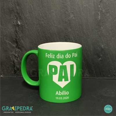 Caneca verde com texto branco para dia do Pai