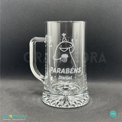 Caneca de vidro transparente com gravura de parabéns e nome Daniel