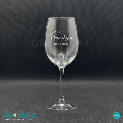 Copo de vidro para vinho com gravação personalizada Francisco 04.05.2026