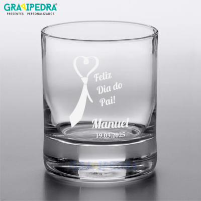 Copo de vidro personalizado com mensagem para o Dia do Pai