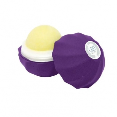 Bálsamo labial em embalagem roxa com tampa e rótulo CBD