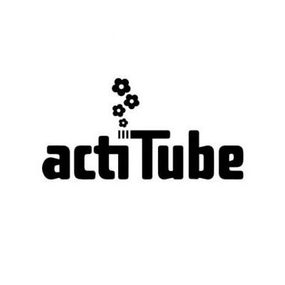 Logótipo preto com a palavra 'actiTube' e flores pequenas saindo das letras.