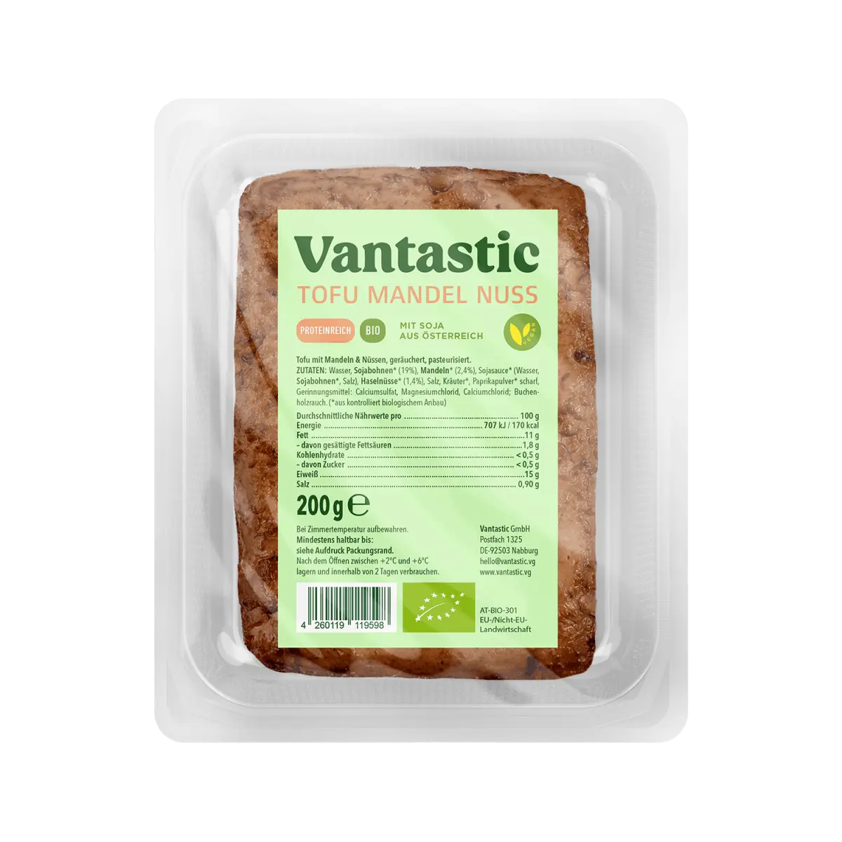 Tofu Bio com Amêndoas e Avelãs Embalagem plástica contendo tofu fumado com amêndoas e nozes da marca Vantastic