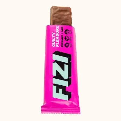 Barra de chocolate FIZI em embalagem rosa com texto GUILTY PLEASURE