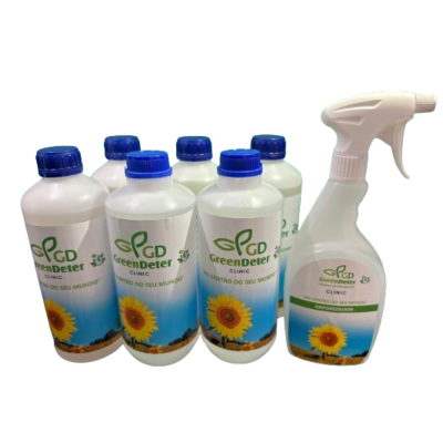 Frascos de plásticos brancos com tampas azuis e pulverizador, rótulos GreenDeter Clinic com girassol