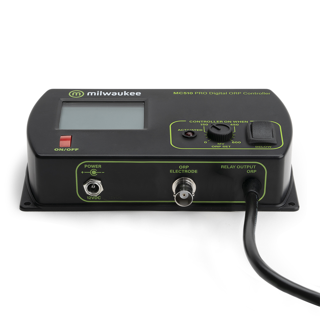 Controlador Digital Redox ORP Controlador digital Milwaukee MC210 PRO preto com visor e botões