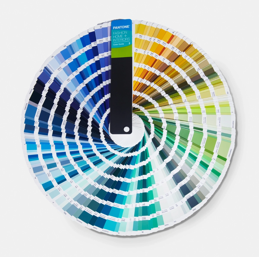 Fashion, Home + Interiors Color Guide + Dualities Expansion Pack Cartela de cores Pantone leque com tons de azul, verde, amarelo e branco