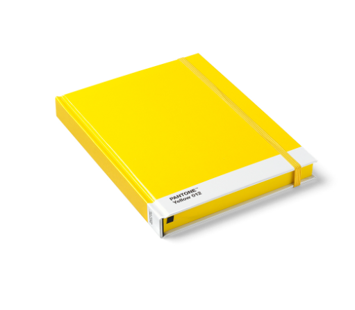 PANTONE - NOTEBOOK LARGE Caderno amarelo Pantone com elástico e faixa branca inferior com texto