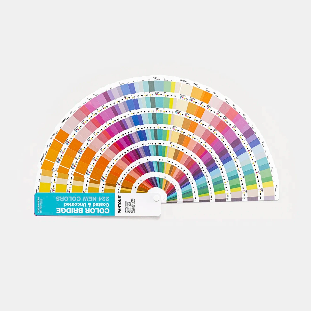 Fã de amostras de cores Pantone com 224 novas cores