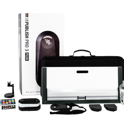 Kit profissional de medição colorimétrica com mala preta e caixa branca i1 PUBLISH PRO 3 PLUS.