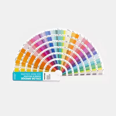 Fã de amostras de cores Pantone com 224 novas cores