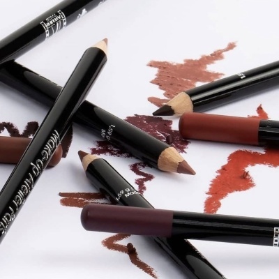 https://www.makeupatelier.pt/product/lapis-labios