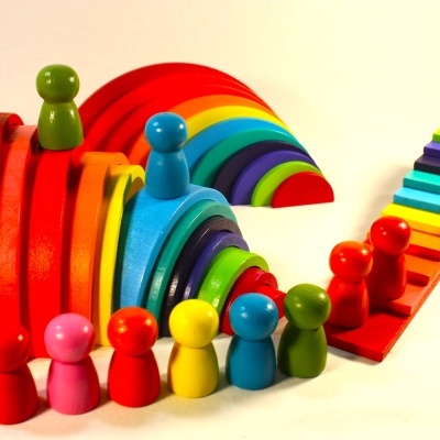 https://www.gullababy.com/product/conjunto-arco-iris-pedagogico-montessori-e-waldorf-4-em-1