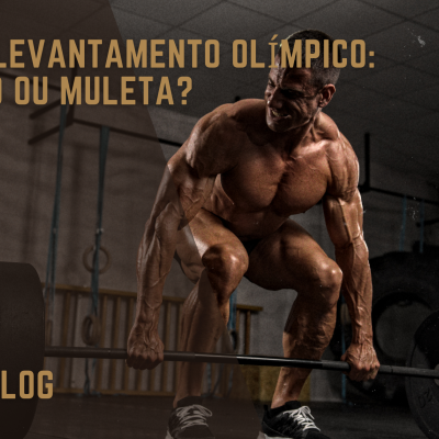 Homem a levantar pesos num ginásio com texto sobre cinto de levantamento olímpico