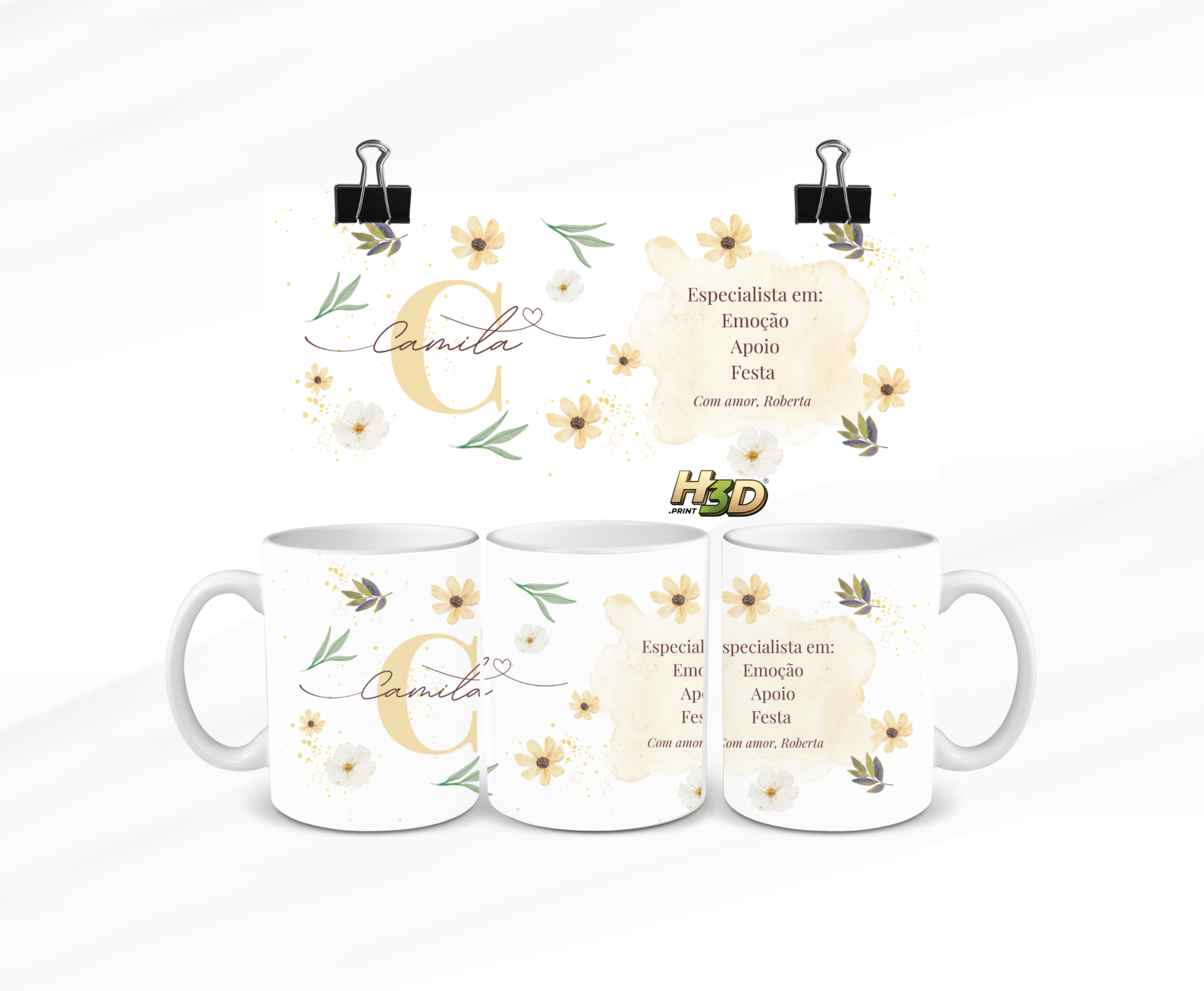 Caneca "Floral com Nome e Inicial" Três canecas brancas com decoração floral e texto em português
