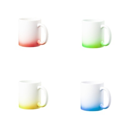 Quatro canecas brancas com bases e pegas em degradé colorido: vermelho, verde, amarelo e azul