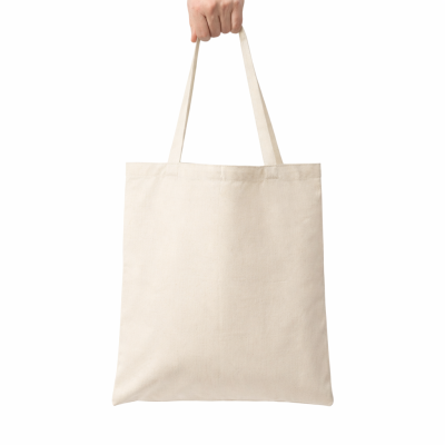 Saco tote de algodão cru com alças compridas segurado por uma mão