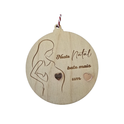 Enfeite de Natal de madeira com desenho de mulher grávida e texto gravado
