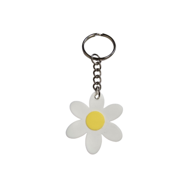 Chaveiro flor branca com centro amarelo e argola metálica