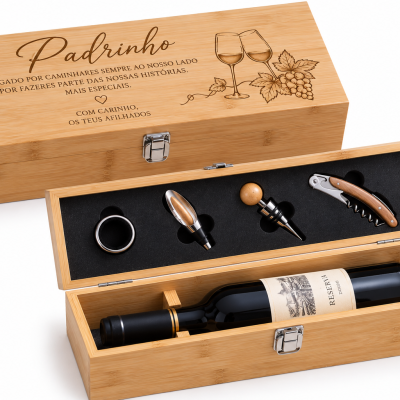 Conjunto de vinho com caixa e acessórios em madeira e metal