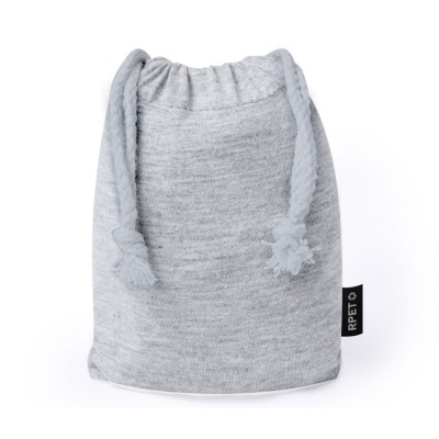 Saco cinzento claro com cordões trançados e etiqueta RPET
