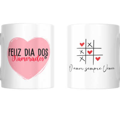 Caneca branca com desenho de coração rosa e texto romântico.