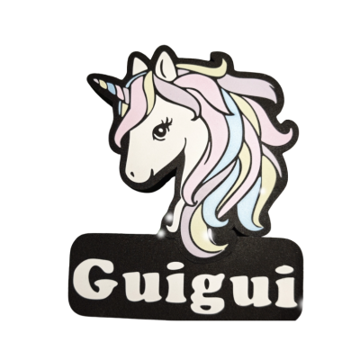 Ilustração de unicórnio colorido com texto 'Guigui'
