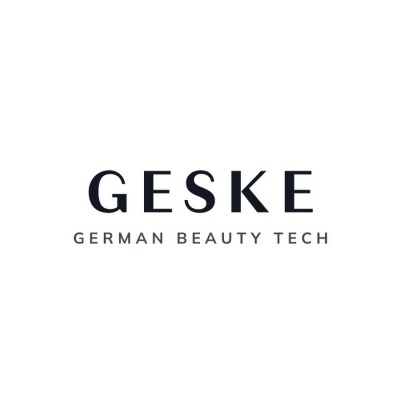 Logótipo GESKE German Beauty Tech em preto sobre fundo branco