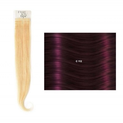 Pacote de cabelo loiro liso com amostra de cabelo castanho escuro com reflexos roxos identificado C 112.