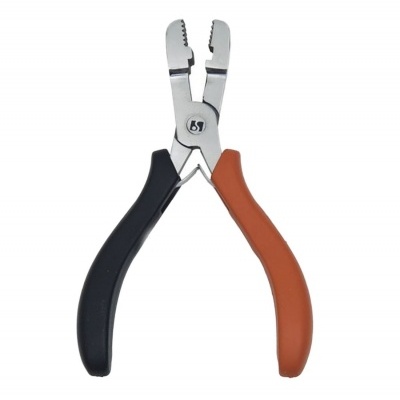 Alicate com punhos preto e castanho em fundo branco