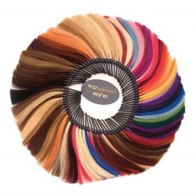 Círculo de amostras de extensões de cabelo coloridas