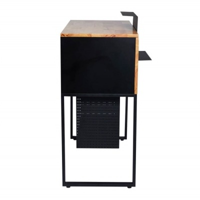 Móvel bar ou aparador em metal preto e madeira clara com painel perfurado