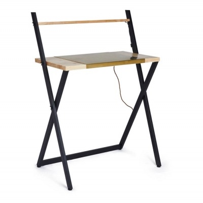 Mesa de escritório compacta com estrutura preta e tampo cinza e madeira