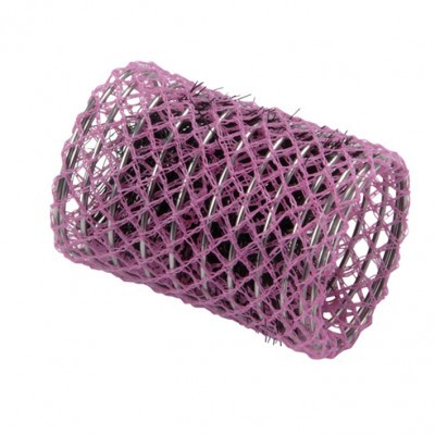 Rolo de caracol de cabelo cor-de-rosa com malha perfurada
