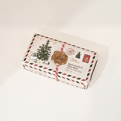 Caixa de sabonete decorada com tema de Natal e selo de cera