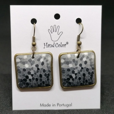 Brincos quadrados com padrão cinza e moldura dourada em cartão Hand Color