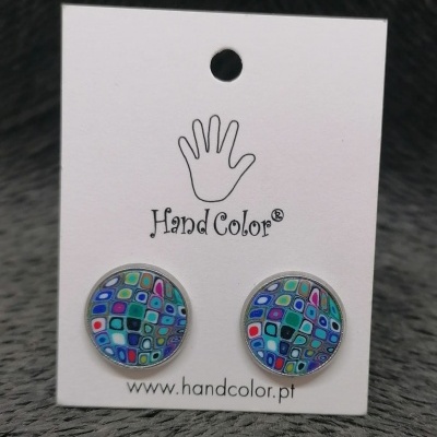 Brincos redondos coloridos com padrão de quadrados e cartão de apresentação Hand Color®