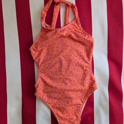 https://www.girlsarehappy.com/product/trikini-orange-pink-spots