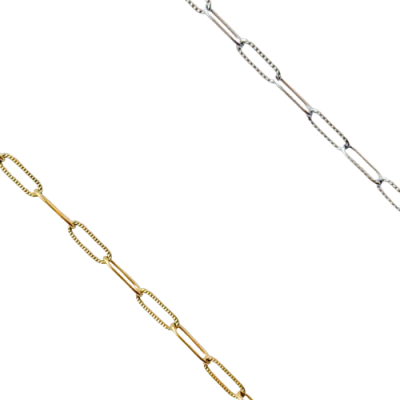 Duas correntes com elos alongados, dourada e prateada, em fundo branco