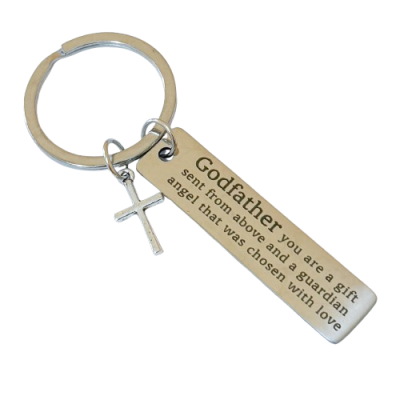 Porta-chaves metálico com pendente retangular e cruz