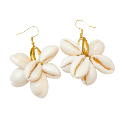 Brincos de conchas naturais em forma de flor com gancho dourado
