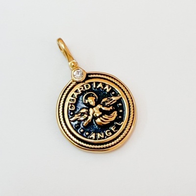 Pendente redondo dourado com anjo e texto GUARDIAN ANGEL