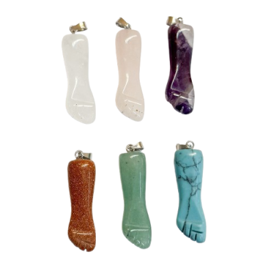 Pendentes em forma de pé com pedras naturais coloridas